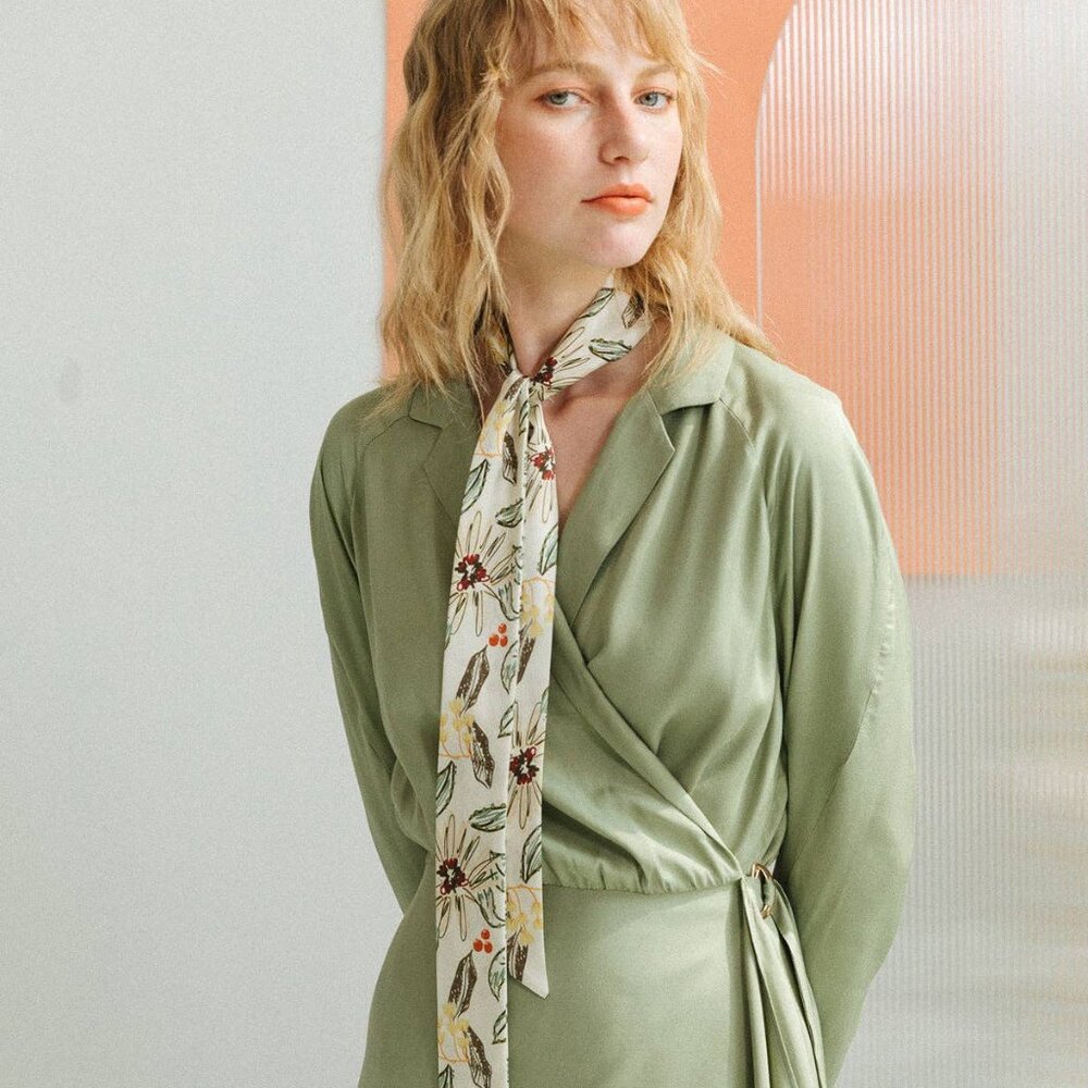 NWT Lost Pattern NYC Forest Charm Silk Skinny Scarf – Vanilla - Picture 2 of 4